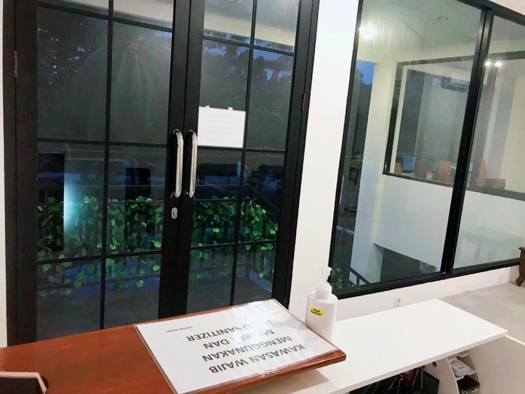 Hotel Nyenyak Mrt Lebak Bulus Simatupang Jakarta Exteriér fotografie
